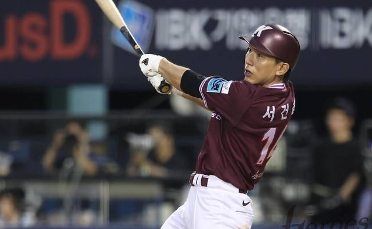 ⚾ [KBO] 서건창, 3324일 만에 5안타…키움 복귀 후 다시 찾은 3할 타율