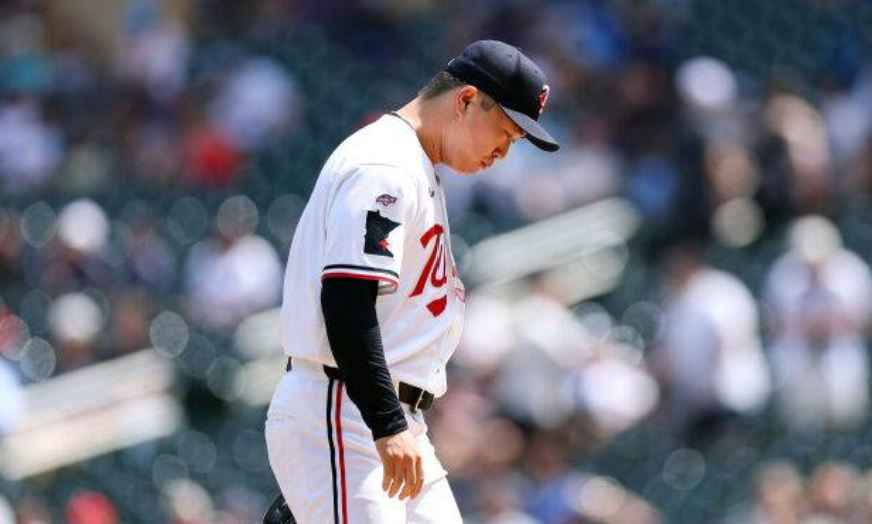 ⚾ [MLB] 고우석, 글러브 검사 후 투구 없이 퇴장…징계 여부는 미정