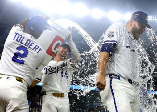 ⚾ [MLB] 캔자스시티 8월 싹쓸이…캐글리온·카메론 동반 수상