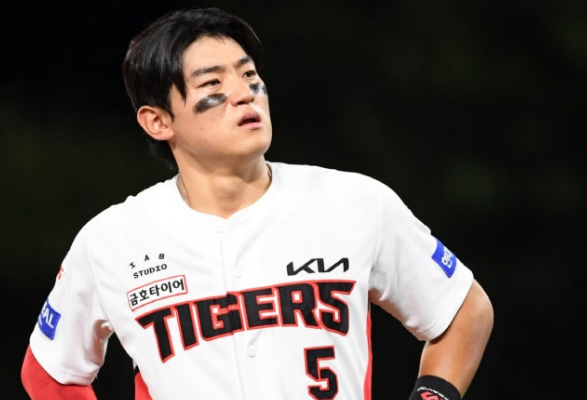 ⚾ [KBO] 김도영 코뼈 수술 완료…AG 출전은 회복 경과 본다