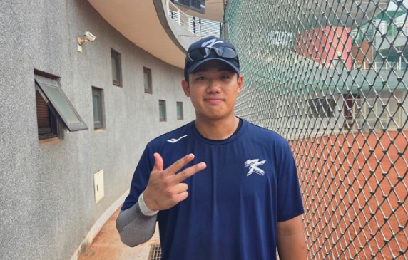 ⚾ [U-18] 엄준상 주장 완장…한국, 8년 만의 아시아 정상 도전