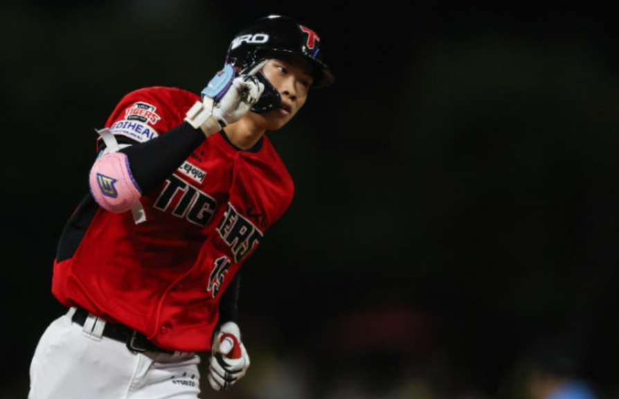 ⚾ [KBO] 박재현 동점포에 결승점까지, KIA 두산 잡고 4위 탈환