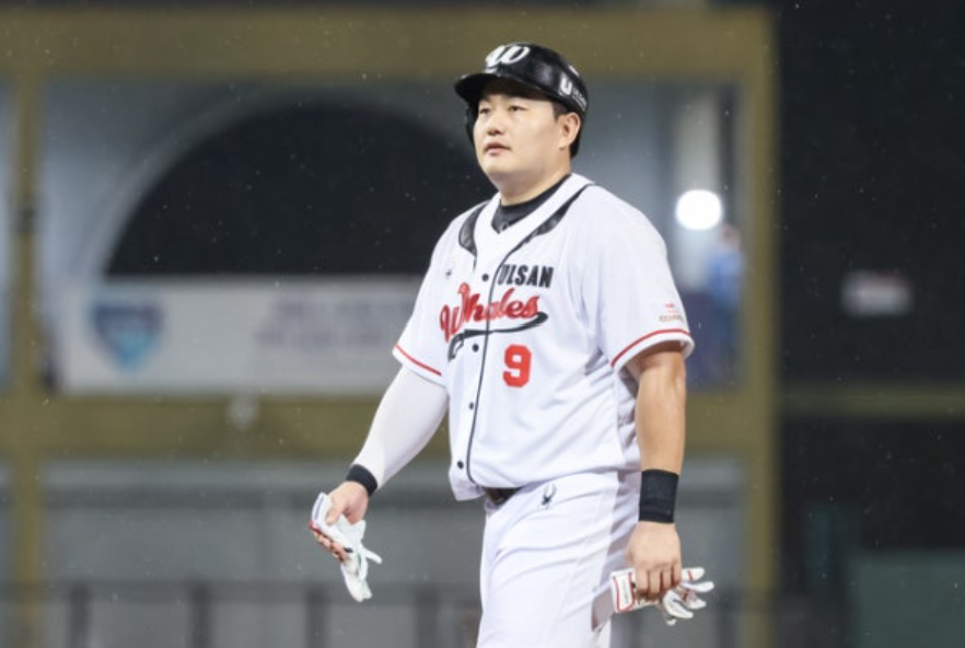 ⚾ [KBO] 최지만 울산 첫 홈런, 드래프트 앞두고 복잡한 심경 밝혔다