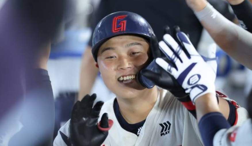 ⚾ [KBO] 롯데 7회 13득점 폭발, 키움전 15-10 대역전승