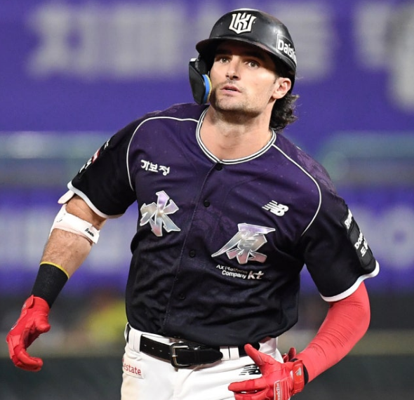 ⚾ [KBO] 힐리어드 38호 만루포, KT SSG 8-2 꺾고 3연승