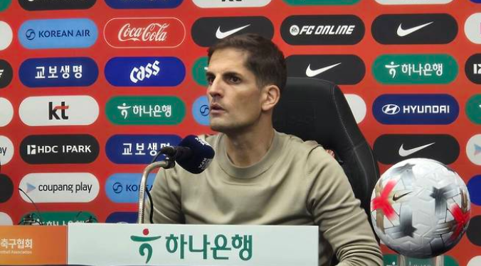 김민재 “원팀 아니었다” 쓴소리…모레노 감독 “대표팀의 중요한 선수, 충분히 할 수 있는 말”