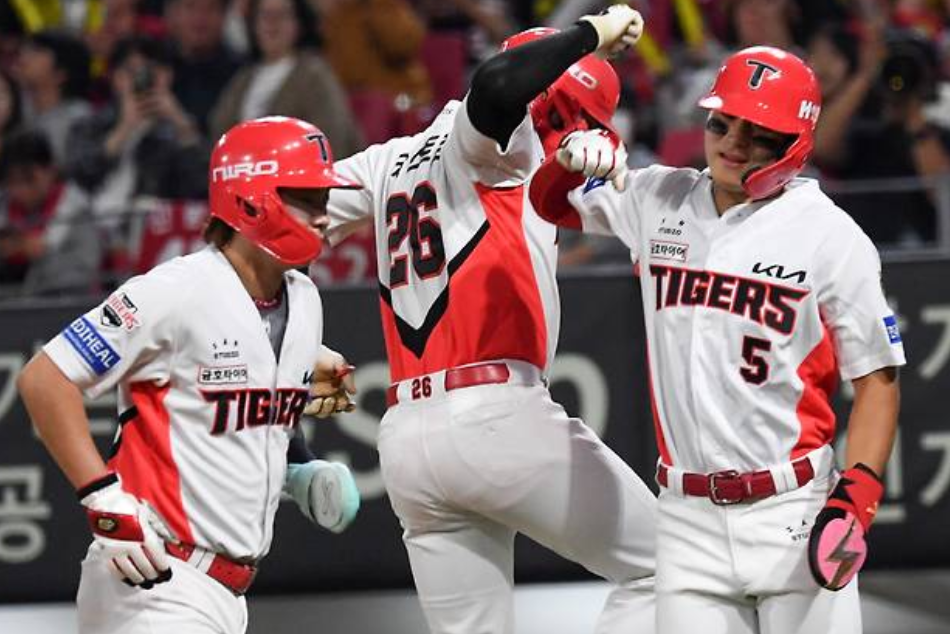 ⚾ [KBO] 김도영 44호·카스트로 멀티포, KIA 3위 확정까지 1승